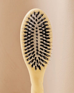 N.02 La Petite Brosse Démêlante & Soin l'Indispensable Ivoire Cair