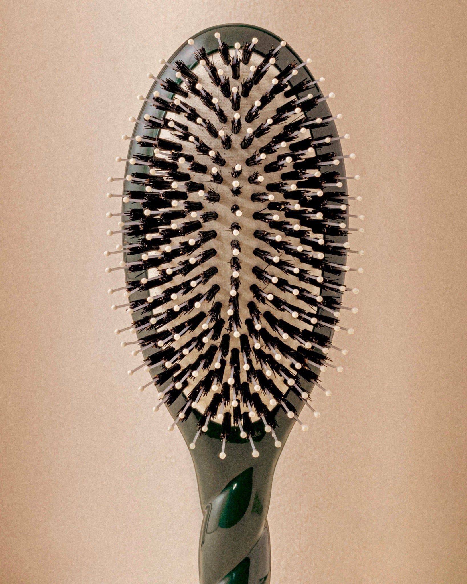 N.03 La Brosse Cuir Chevelu Sensible l'Indispensable Douceur Vert Emeraude