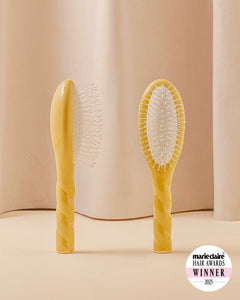 N.04 La Petite Brosse Démêlante & Massante La Miracle Jaune Safran