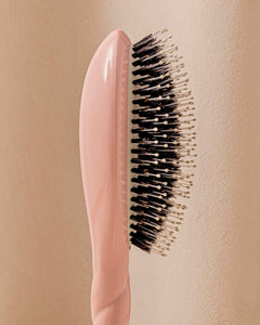 N.03 La Brosse Cuir Chevelu Sensible l'Indispensable Douceur Rose Poudré