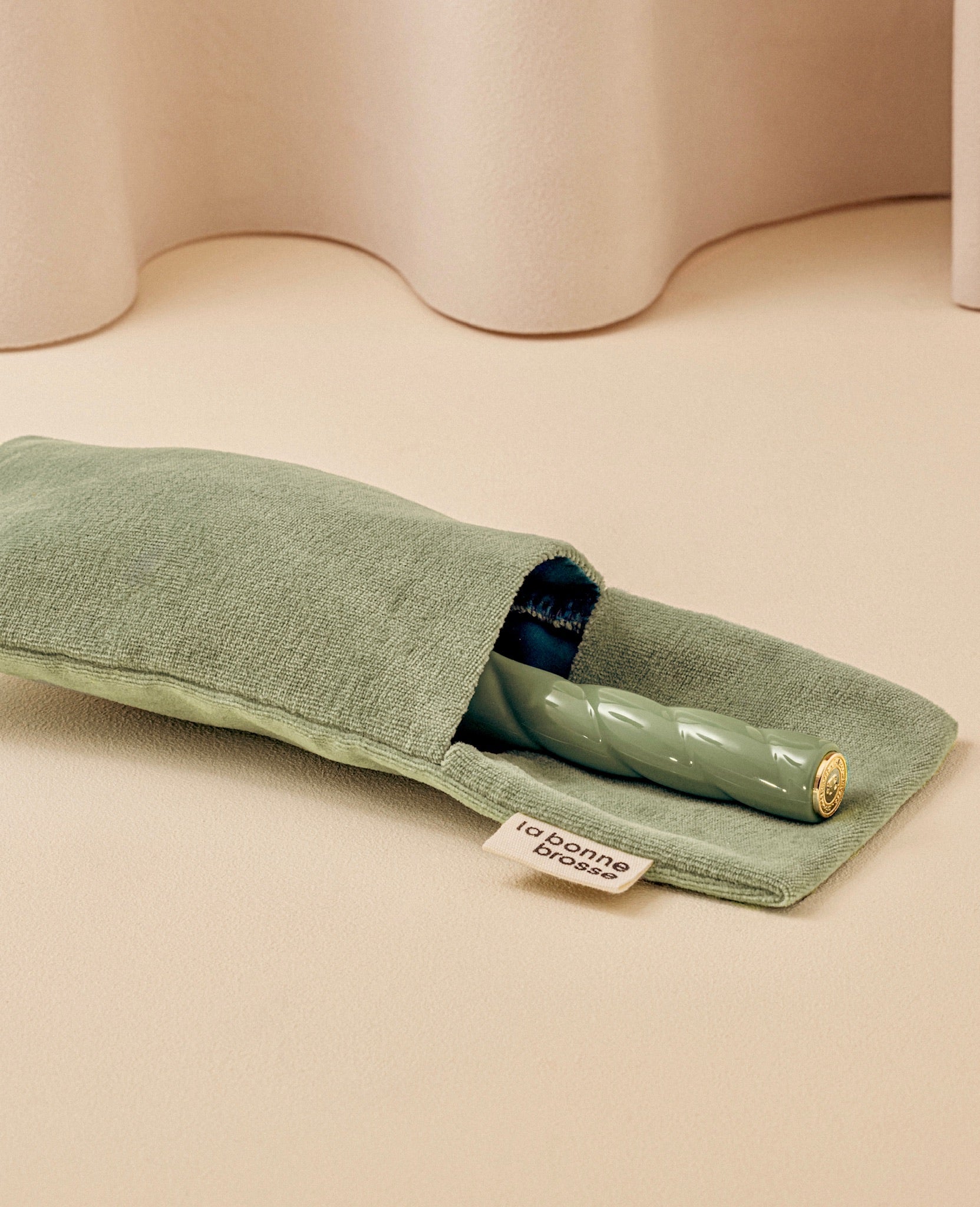 N.01 La Brosse Brillance & Soin l'Universelle Vert Amande