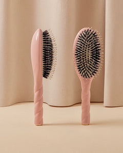 N.03 La Brosse Cuir Chevelu Sensible l'Indispensable Douceur Rose Poudré
